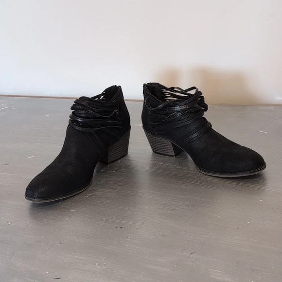 Fergalicious Barley Bootie Black SZ US 8 M / 39  EUR /25 cm - Picture 2 of 9